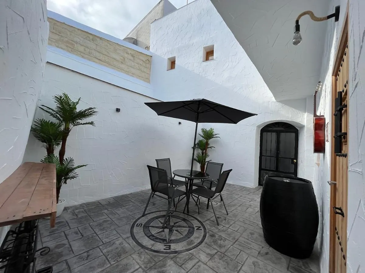 Apartamento La Lola - Patio Privado Jerez de la Frontera 0*,  España